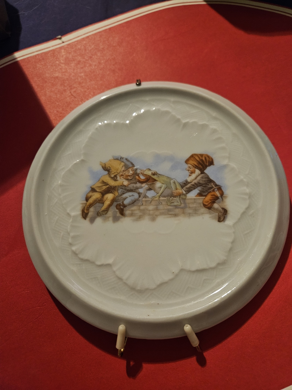 Decorative Porcelain Wall Plate with Gnome Scene - White